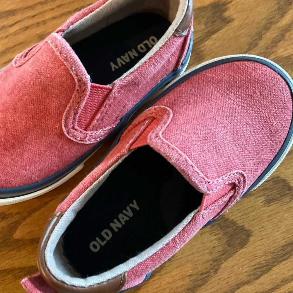 Old Navy Slip-On Canvas Sneakers, Burnt Red, Pull Tab @ Heel, Toddlers, Sz 5
